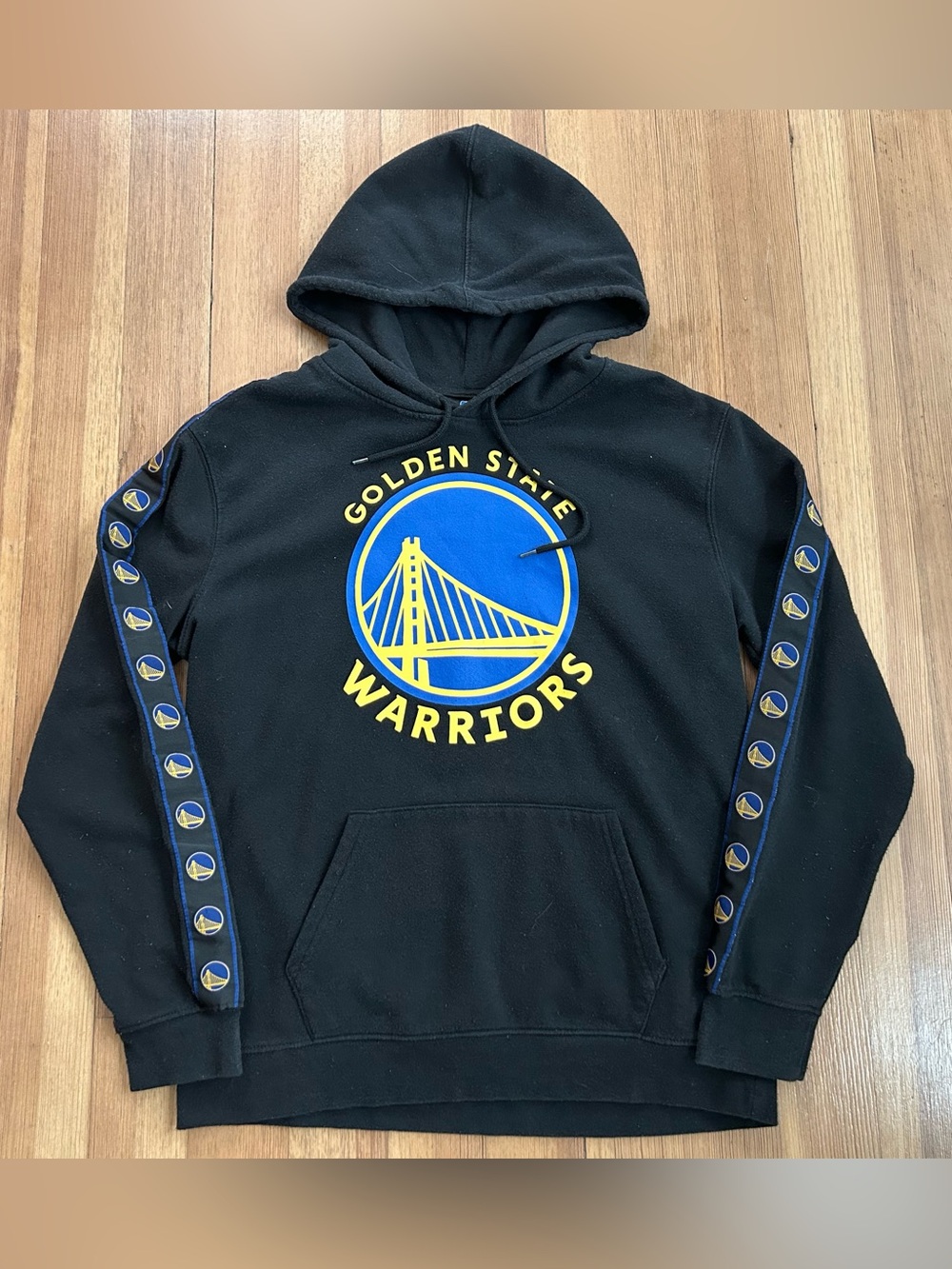 GOLDEN STATE WARRIORS MEDIUM HOODED SWEATSHIRT OFFICIAL NBA